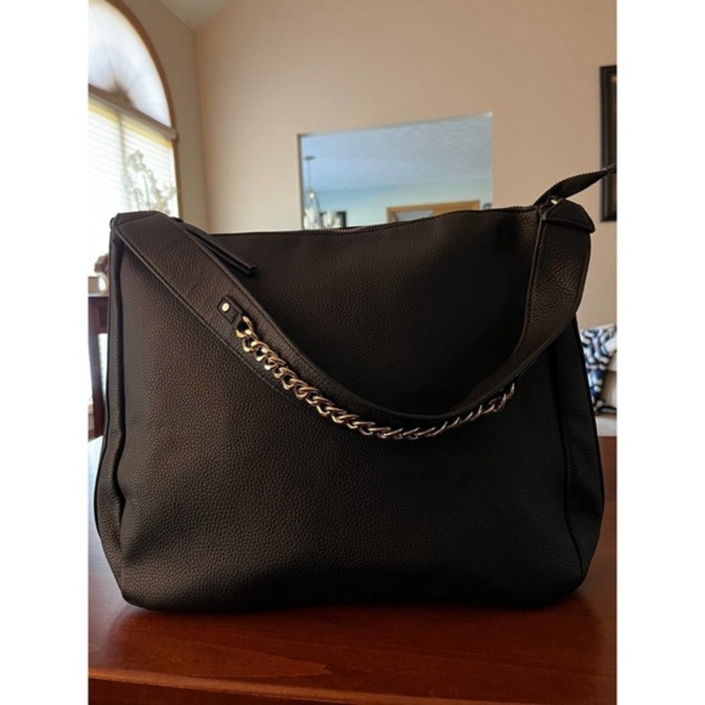 Beautiful Black Signature Handbag